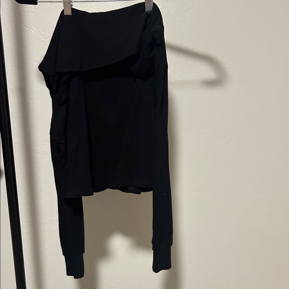 Black Off-Shoulder Top Heroine Sport Apres Sweatshirt